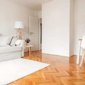 White - Free Parking Apartment Ljubljana